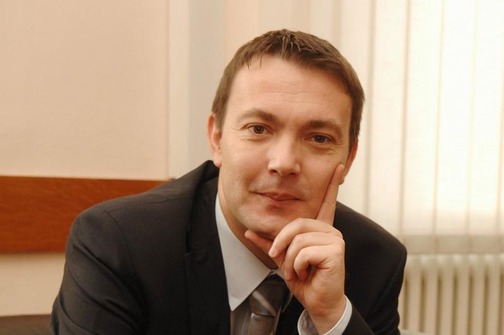 arsen-bauk-ce-alkotestirati-i-graane-koji-su-im-sumnjivi-504x335-20120104-20120129164326-ca89e54df13d7db637f66561c55855c0