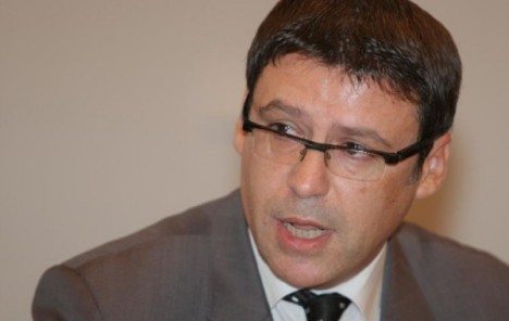 jovanovic 0 0 468X10000