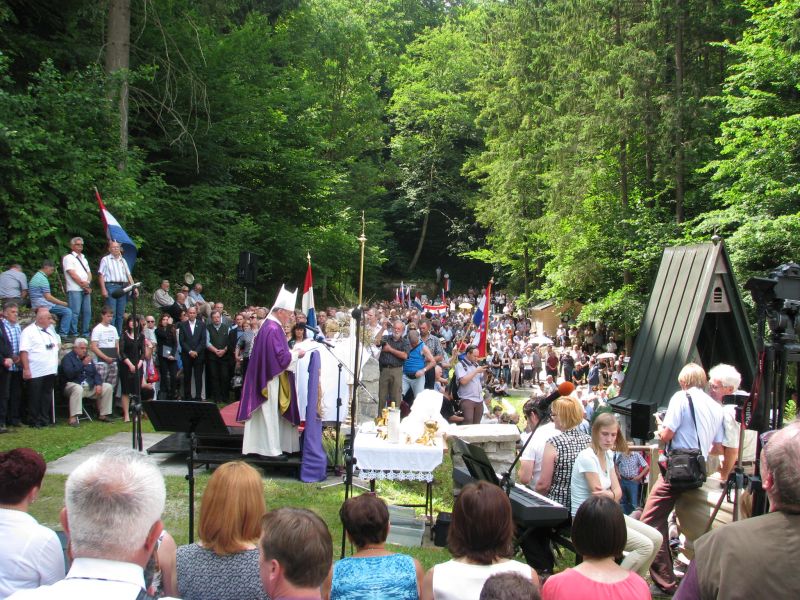 Huda jama 2015 D Borovčak 10