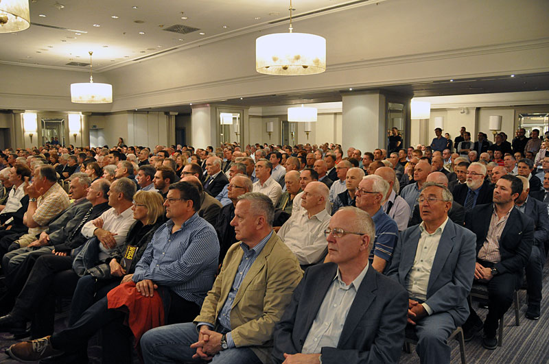 Publika predstavljanje knjige Vice Vukojevića