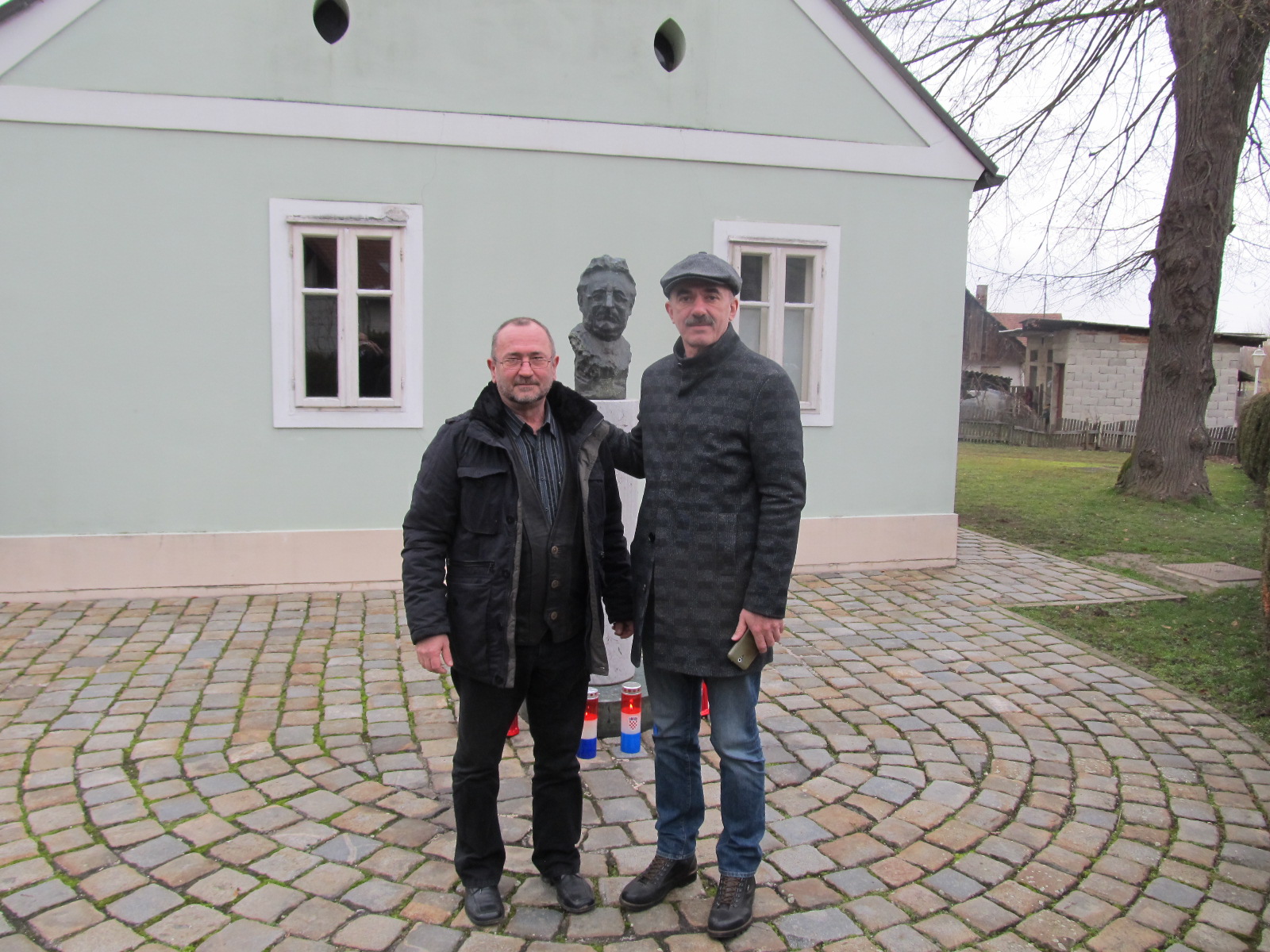 10 Komentatori portala HKV a na mjestu medijski presucenoga događaja