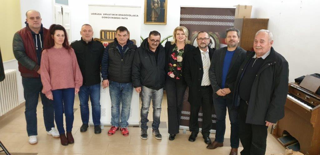 Djakovo Organizatori FDF Gordan Lederer s domacinom Mirom Raspudicem u sredini