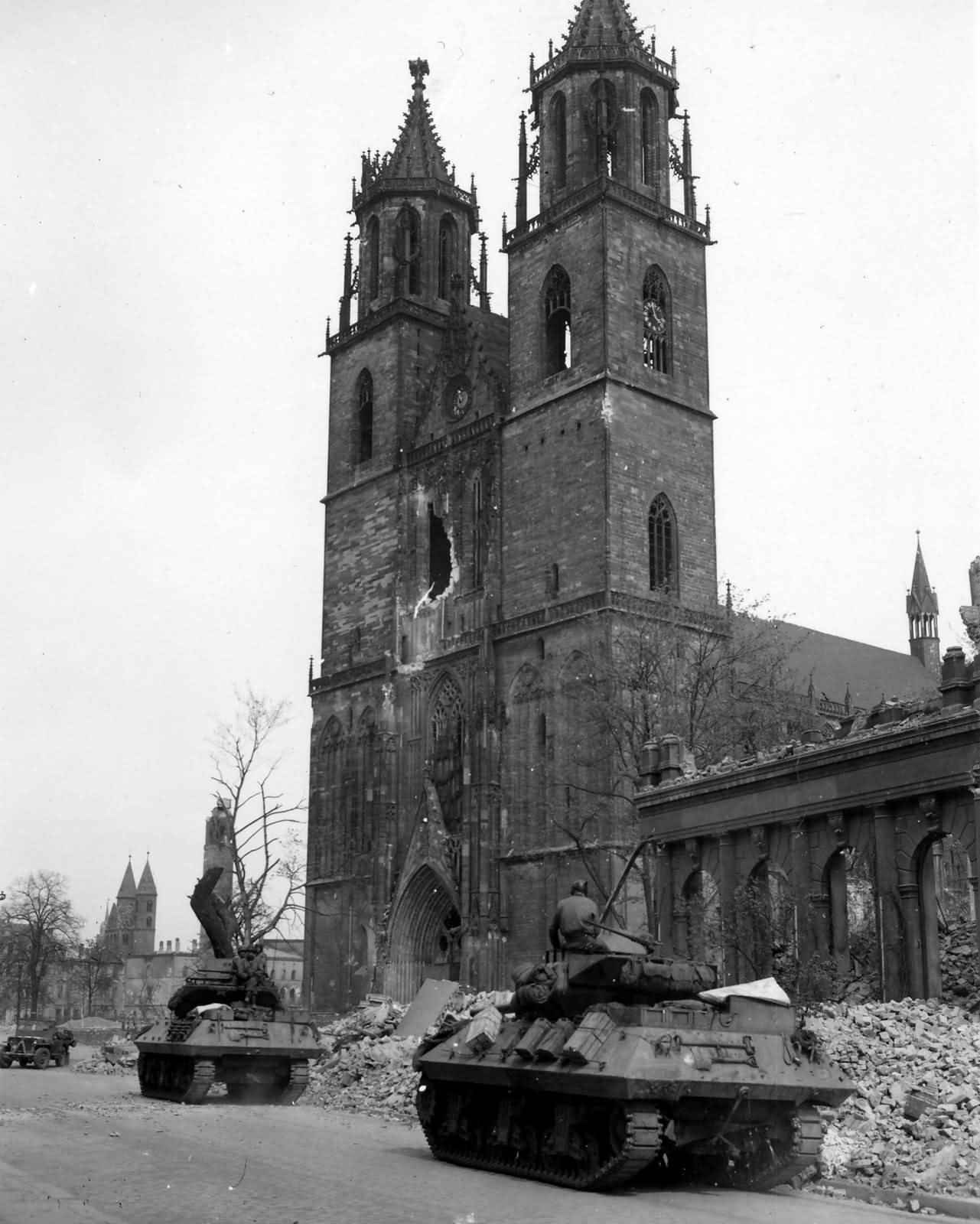 M10 Wolverine Tank Destroyers 30th Infantry Division Magdeburg 1945