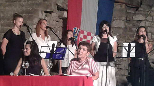 Kastel Sućurac - domoljubna poezija