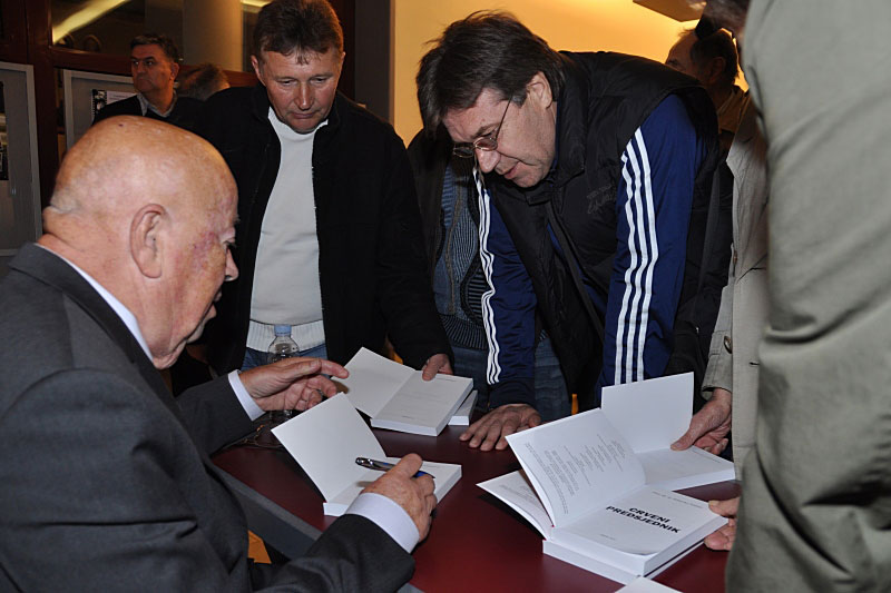 Zdravko Tomac - predstavljanje knjige Crveni Predsjednik
