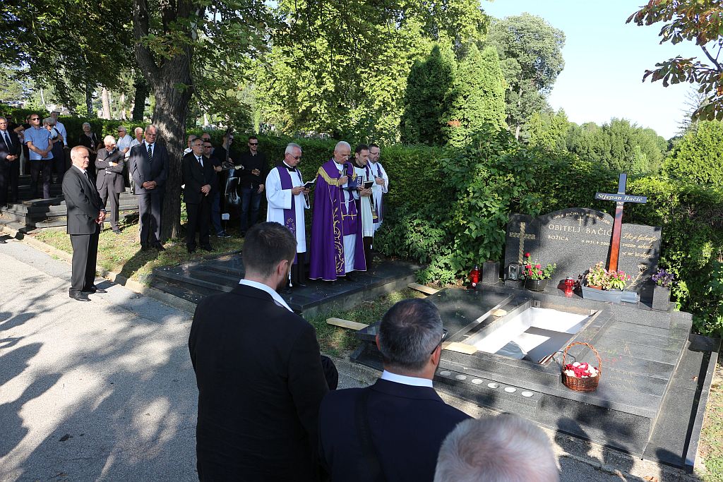 Posljednji ispračaj dr. Stjepan Bačić